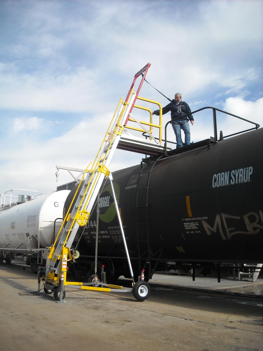 Portable Mobile Railcar and Railway Industry Fall Protection 